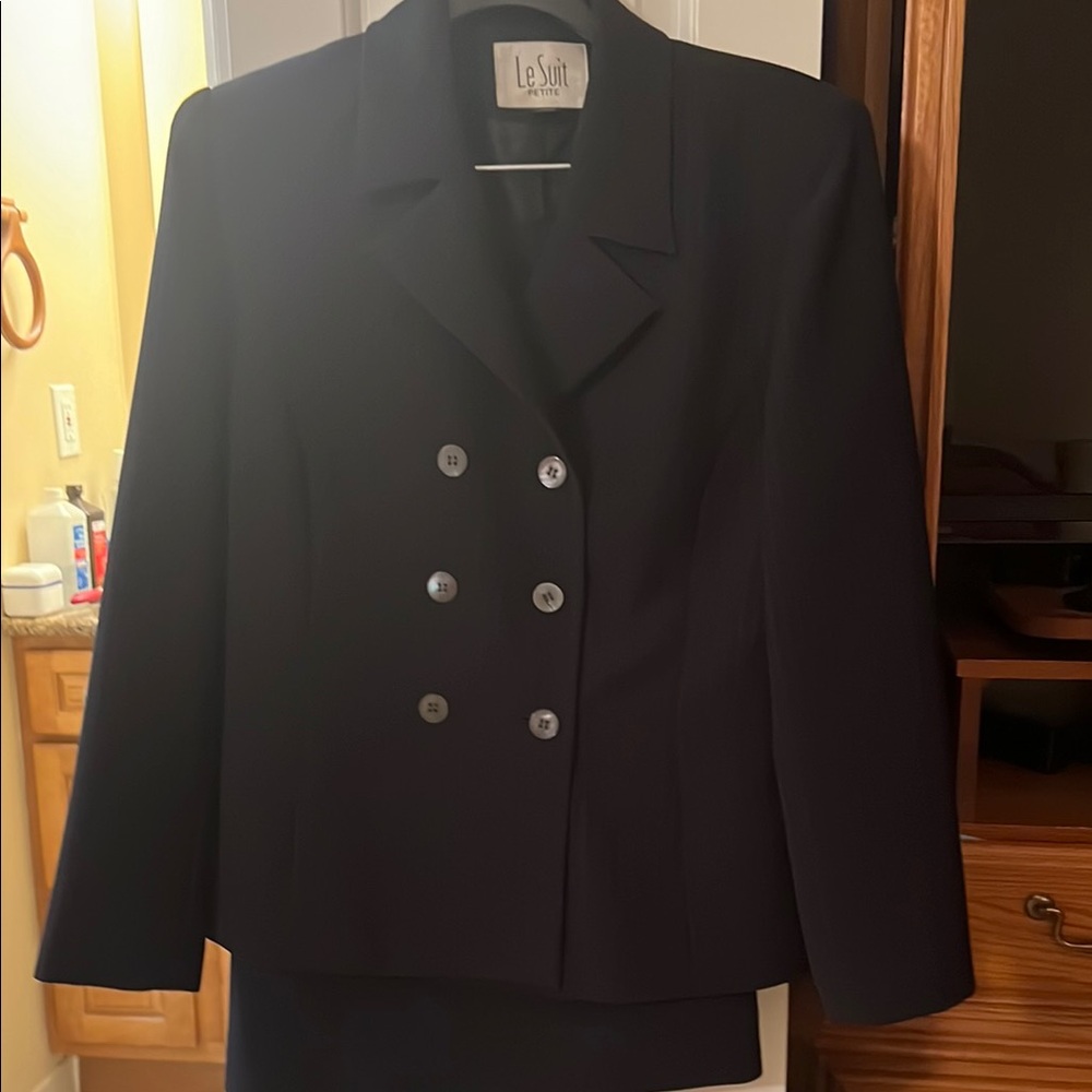 Le Suit Women's Elegant Double Breasted Suit with Skirt